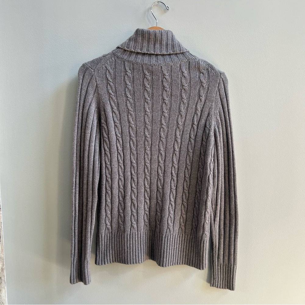 NWOT J. Crew Cambridge Grey Chunky Cable Knit Turtleneck Sweater, Size M 47934 - Picture 6 of 9